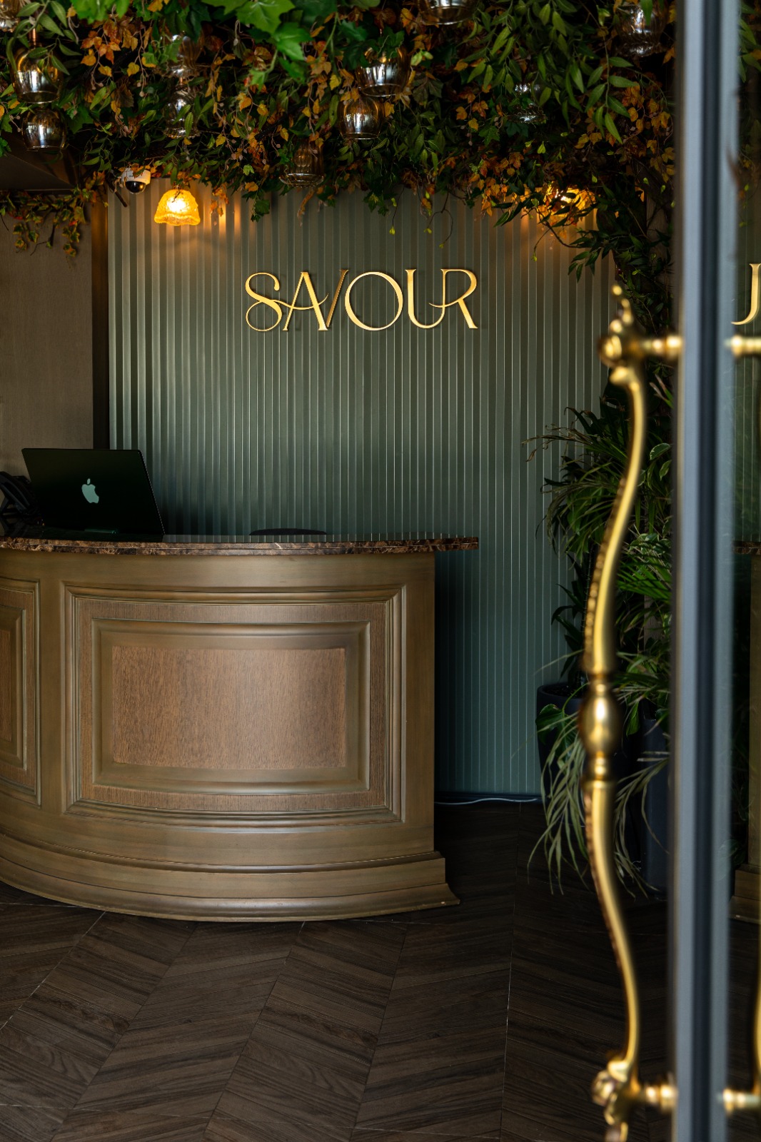 Savour lounge reception area, Jumeirah